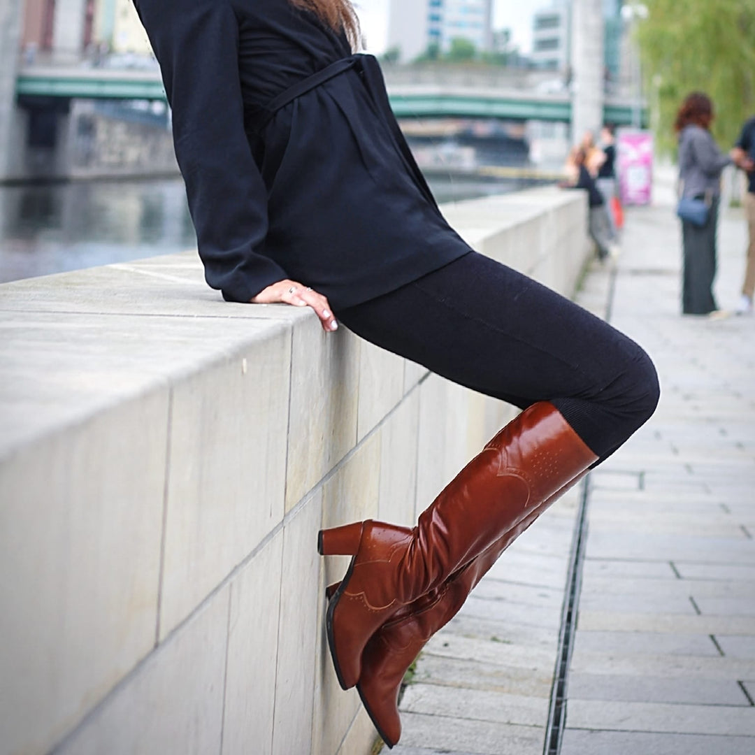 Kniehohe Stiefel mit Brogue-Details (Modell 430) Leder cognac