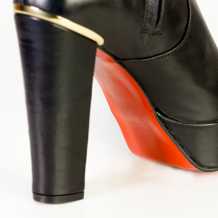 Thigh boots with block heel and buckle (model 517) leather black
