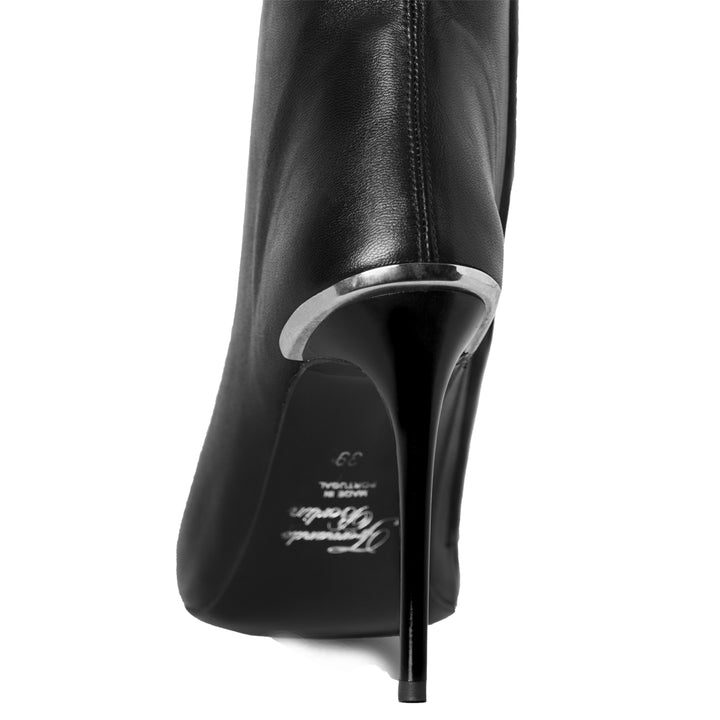 Cuissardes stiletto extra pointues (modèle 560) cuir noir