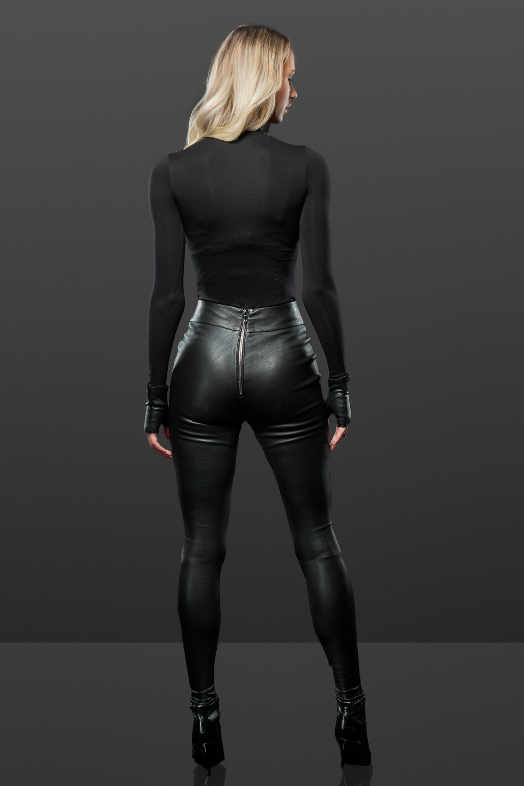 APHERO Leggings aus Stretchleder mit Cutouts