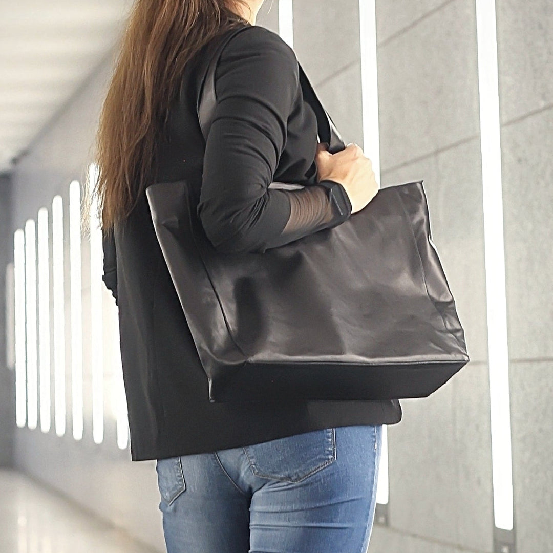 Tote Bag aus Leder oder Vinyl