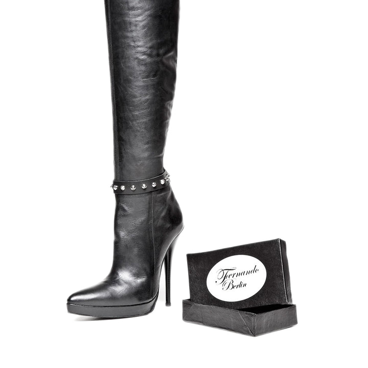 Braceletes de bottes avec rivets et bouton (P9)
