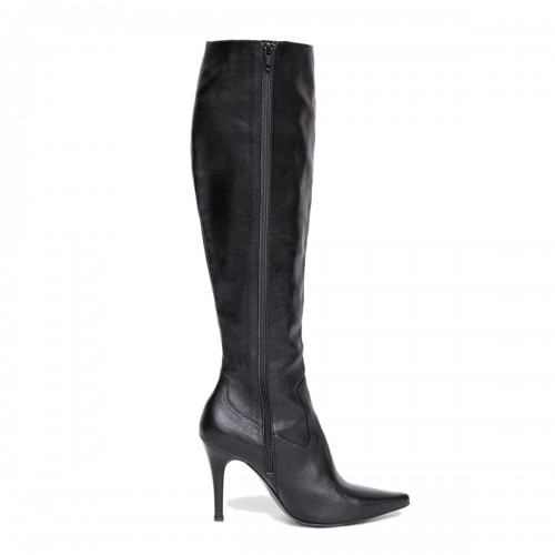 Knee high boots with high heels made-to-measure
