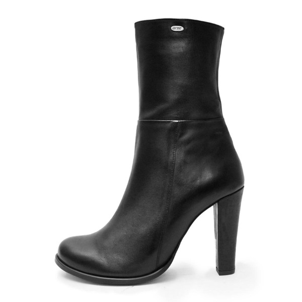 Booties with wide heel (Model 802)